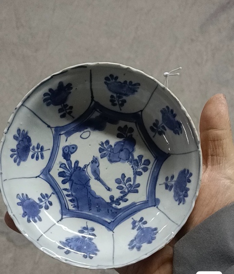古玩陶瓷花鳥紋青花盤真品鑒賞圖