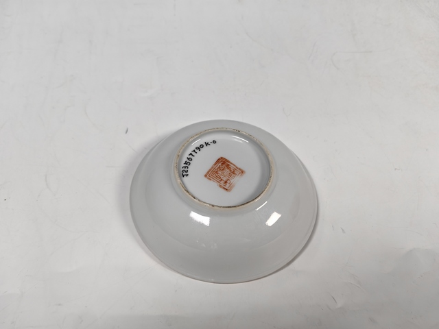 古玩陶瓷民國百花不落地粉彩小盤真品鑒賞圖