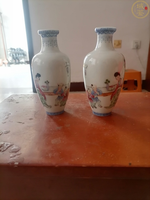 古玩陶瓷粉彩侍女詩文瓶拍賣，當前價格22000元
