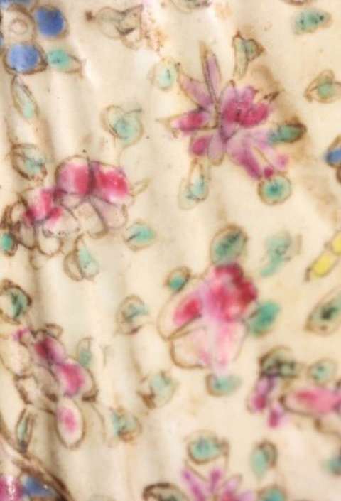 古玩陶瓷人物紋粉彩塑像真品鑒賞圖