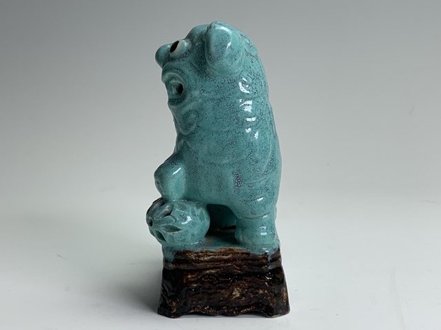 古玩陶瓷清晚期·爐鈞釉獅子滾繡球香插拍賣，當前價格1596元