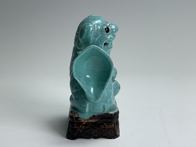 古玩陶瓷清晚期·爐鈞釉獅子滾繡球香插拍賣，當前價格1596元