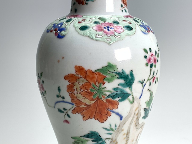 古玩陶瓷清中早期·粉彩花卉紋雞腿瓶拍賣，當前價格1830元