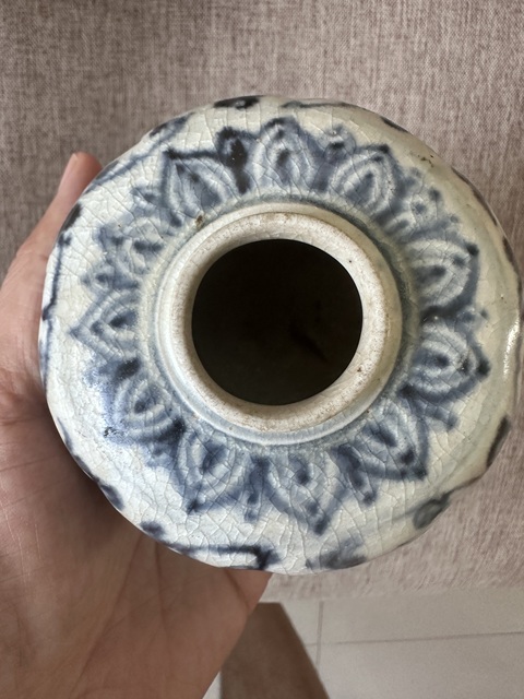 古玩陶瓷青花纏枝花卉紋罐真品鑒賞圖