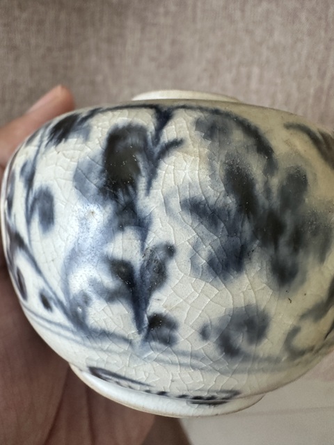 古玩陶瓷青花纏枝花卉紋罐真品鑒賞圖