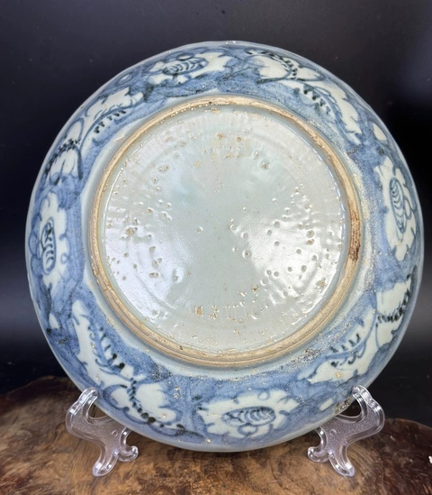 古玩陶瓷花卉紋青花盤真品鑒賞圖