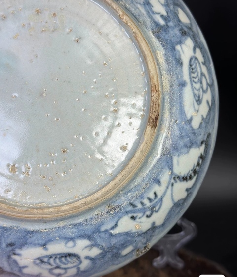 古玩陶瓷花卉紋青花盤真品鑒賞圖