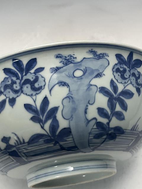 古玩陶瓷花鳥紋青花碗真品鑒賞圖