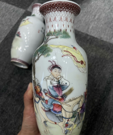 古玩陶瓷粉彩瓶真品鑒賞圖