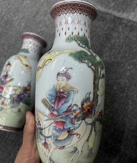 古玩陶瓷粉彩瓶真品鑒賞圖