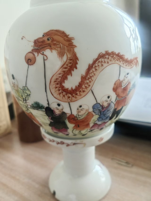 古玩陶瓷粉彩人物故事紋燈籠瓶真品鑒賞圖