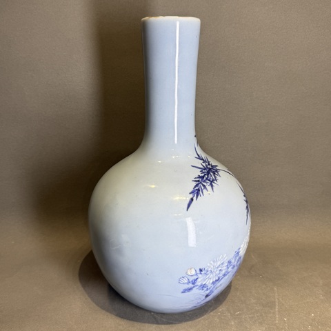 古玩陶瓷花卉紋天球瓶真品鑒賞圖