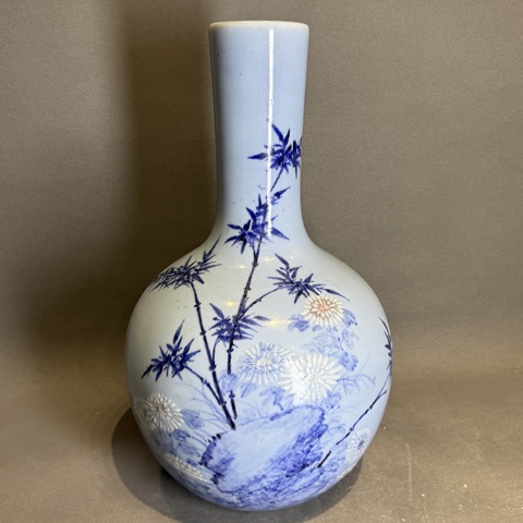 古玩陶瓷花卉紋天球瓶真品鑒賞圖