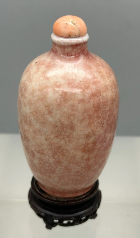 古玩陶瓷紅哥釉鼻煙壺真品鑒賞圖
