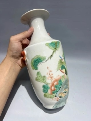 古玩陶瓷油粉彩鳳穿牡丹圖撇口瓶真品鑒賞圖