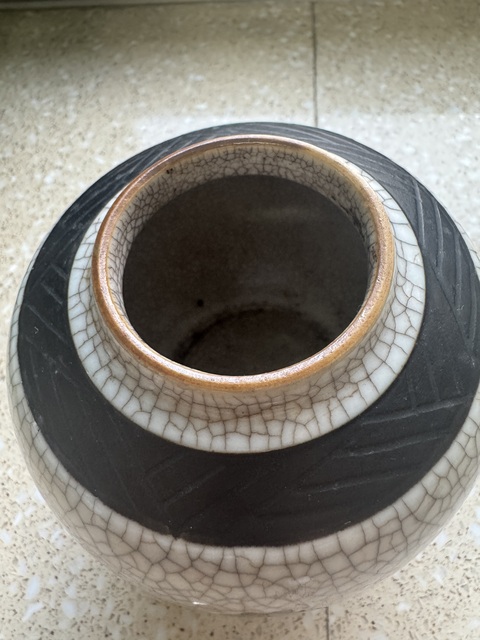 古玩陶瓷哥釉五彩鳳穿牡丹圖茶入真品鑒賞圖