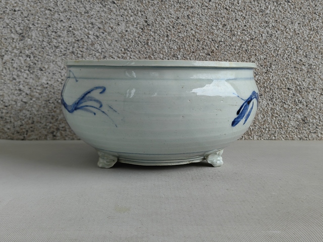 古玩陶瓷青花趕珠龍紋香爐真品鑒賞圖