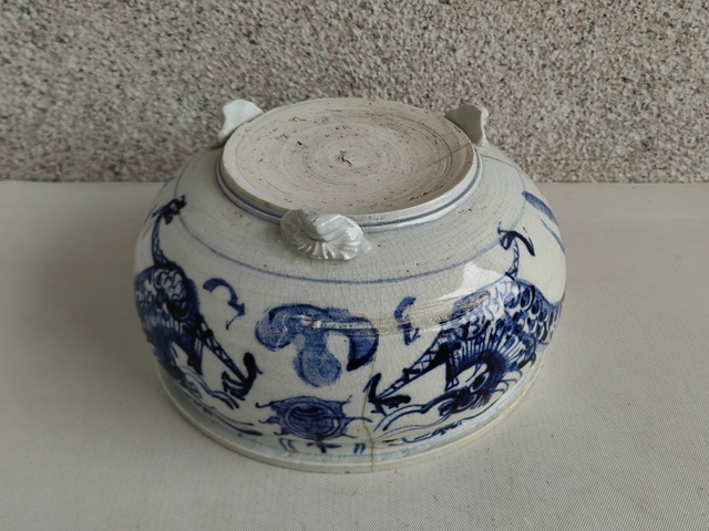 古玩陶瓷青花趕珠龍紋香爐真品鑒賞圖