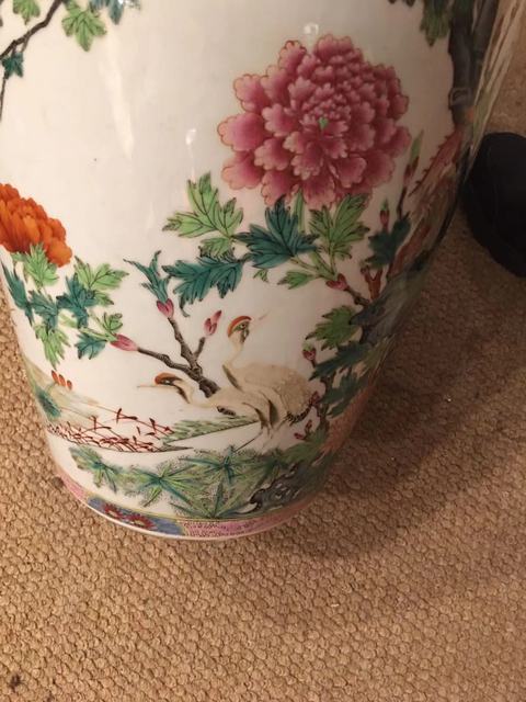 古玩陶瓷五倫圖粉彩瓶真品鑒賞圖