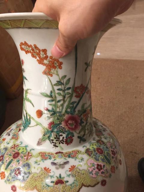 古玩陶瓷五倫圖粉彩瓶真品鑒賞圖