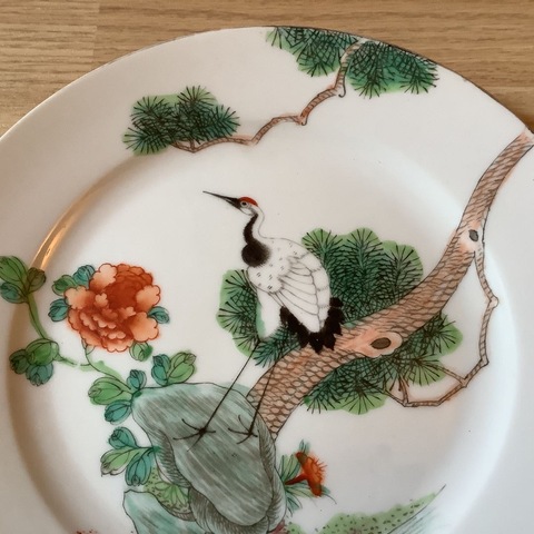 古玩陶瓷粉彩松鶴紋盤真品鑒賞圖