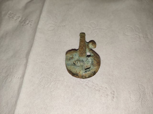 古玩銅器典型秦代帶鉤真品鑒賞圖