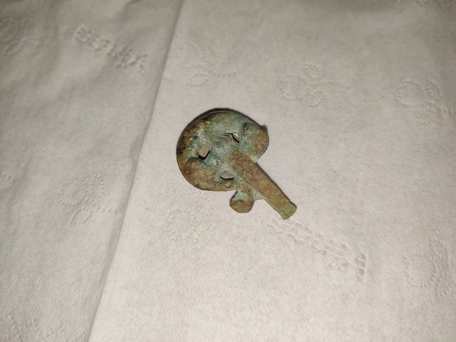 古玩銅器典型秦代帶鉤真品鑒賞圖