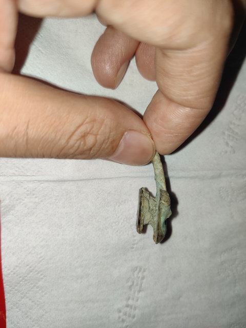 古玩銅器典型秦代帶鉤真品鑒賞圖