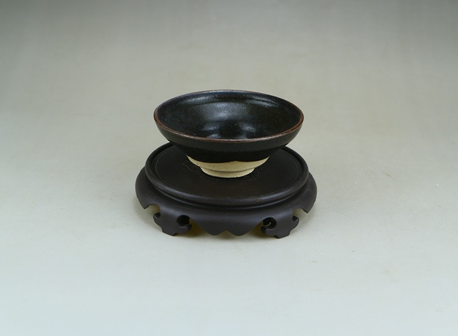 古玩陶瓷吉州窯黑釉茶盞真品鑒賞圖