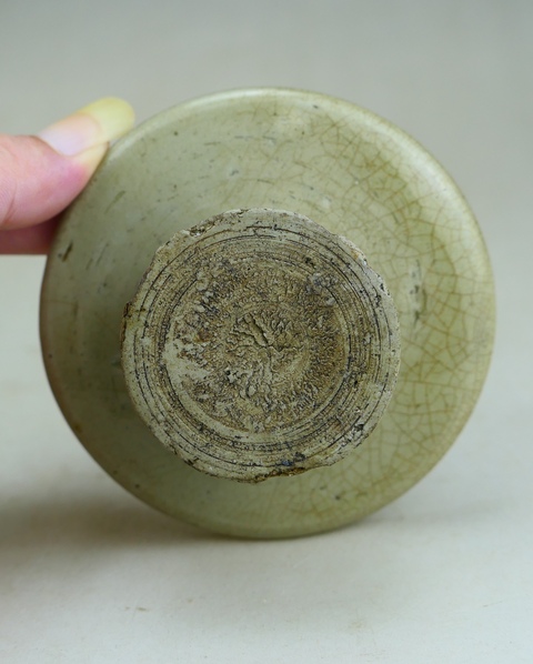古玩陶瓷龍泉青瓷壽字托盤真品鑒賞圖