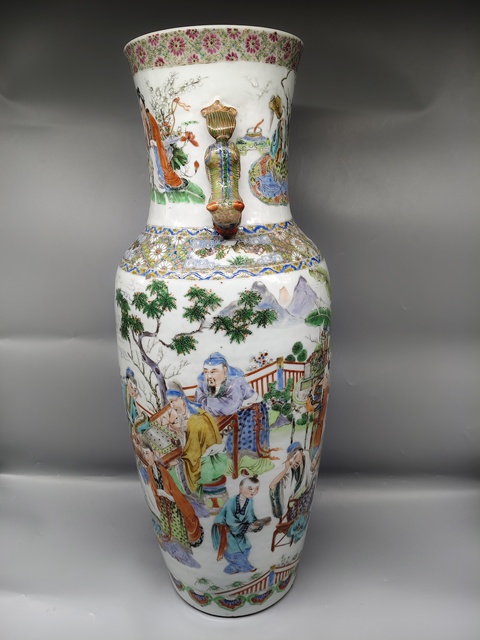 古玩陶瓷清咸豐廣五彩人物敞口大瓶。真品鑒賞圖