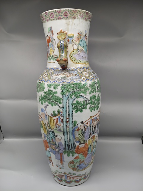 古玩陶瓷清咸豐廣五彩人物敞口大瓶。真品鑒賞圖