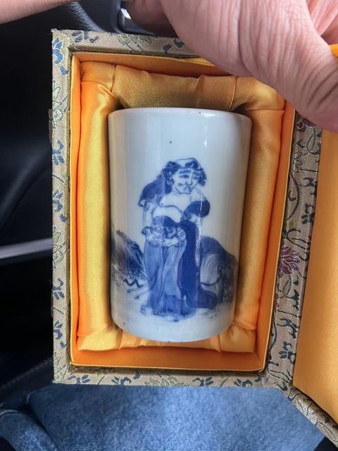 古玩陶瓷青花人物筆筒真品鑒賞圖
