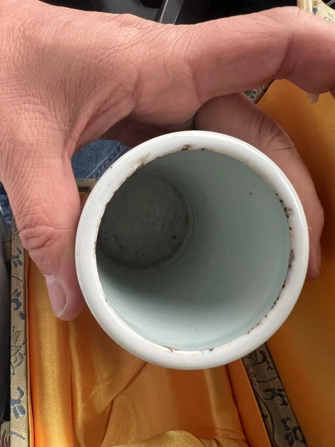 古玩陶瓷青花人物筆筒真品鑒賞圖