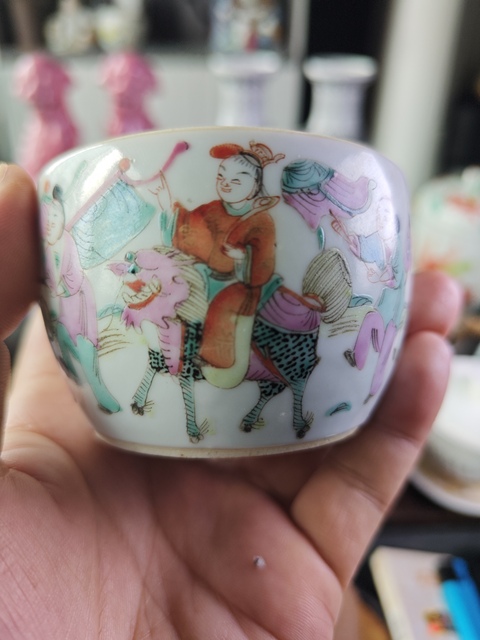 古玩陶瓷麒麟送子粉彩蓋缸真品鑒賞圖