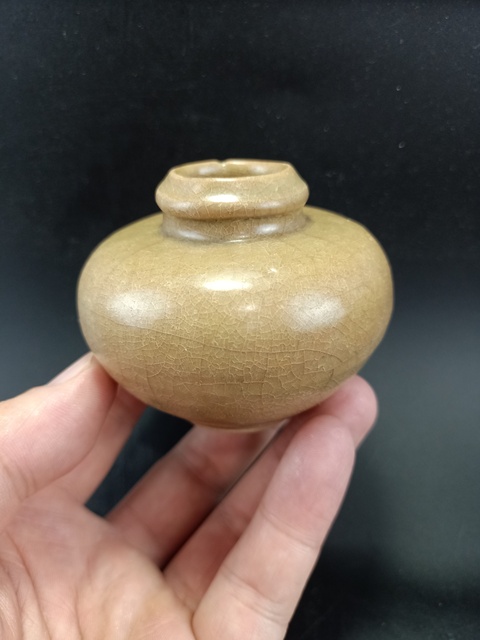 古玩陶瓷【館藏級精品】明代 龍泉窯水盂【頂級龍泉黃釉】【百碎級開片】拍賣，當前價格0元