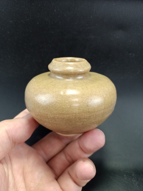 古玩陶瓷【館藏級精品】明代 龍泉窯水盂【頂級龍泉黃釉】【百碎級開片】拍賣，當前價格0元