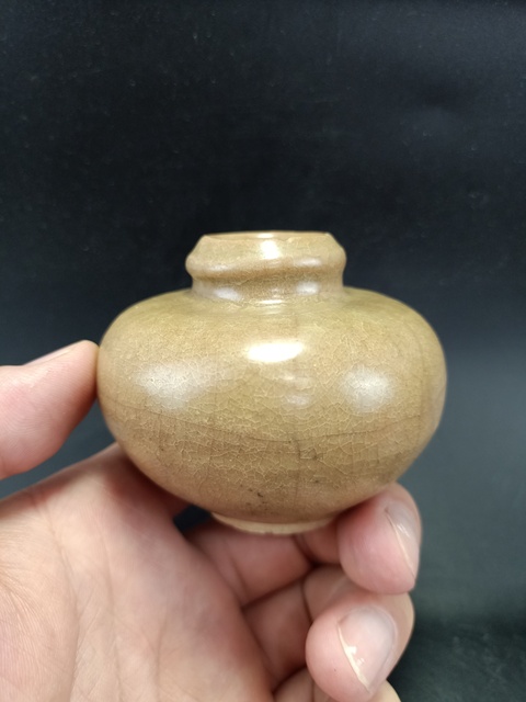 古玩陶瓷【館藏級精品】明代 龍泉窯水盂【頂級龍泉黃釉】【百碎級開片】拍賣，當前價格0元