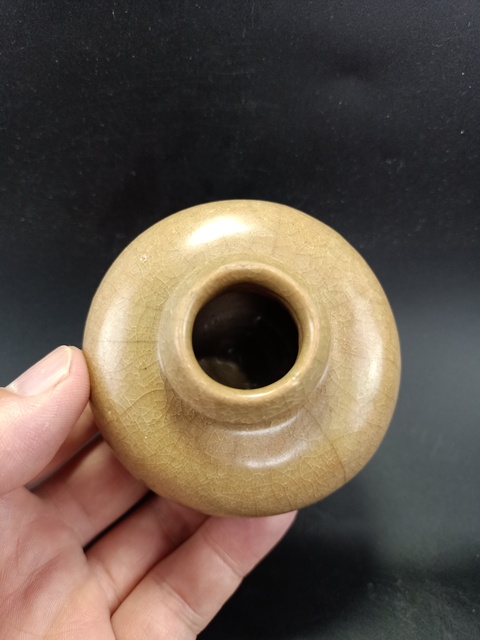 古玩陶瓷【館藏級精品】明代 龍泉窯水盂【頂級龍泉黃釉】【百碎級開片】拍賣，當前價格0元