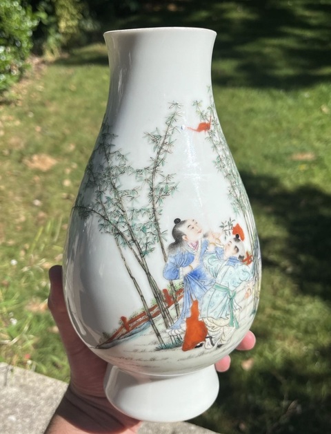 古玩陶瓷粉彩嬰戲圖琵琶尊真品鑒賞圖