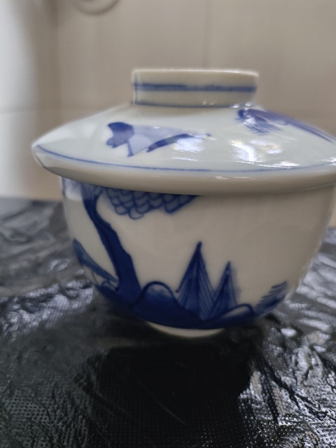 古玩陶瓷日本明治青花山水人物蓋碗真品鑒賞圖