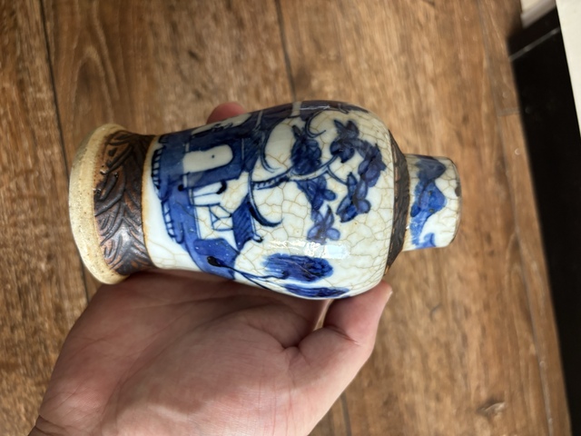 古玩陶瓷哥釉青花山水人物雞腿瓶真品鑒賞圖