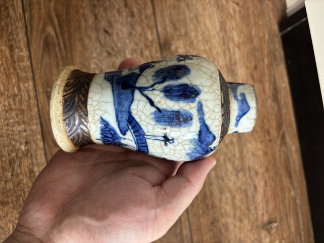 古玩陶瓷哥釉青花山水人物雞腿瓶真品鑒賞圖