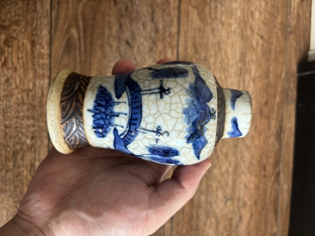 古玩陶瓷哥釉青花山水人物雞腿瓶真品鑒賞圖