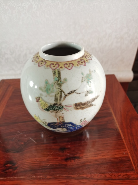 古玩陶瓷花鳥紋罐真品鑒賞圖