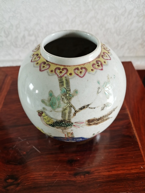 古玩陶瓷花鳥紋罐真品鑒賞圖