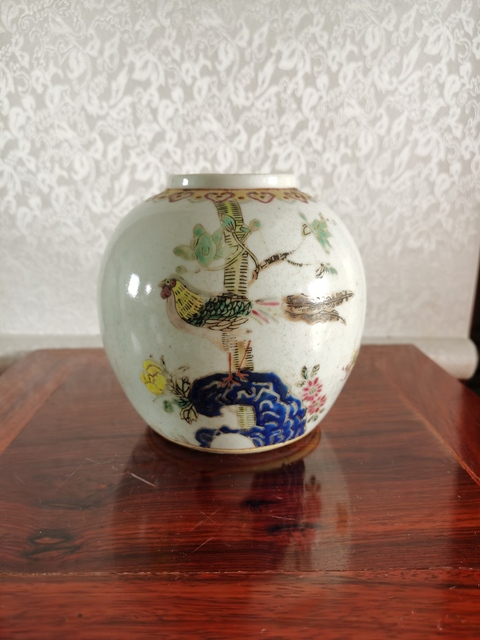古玩陶瓷花鳥紋罐真品鑒賞圖