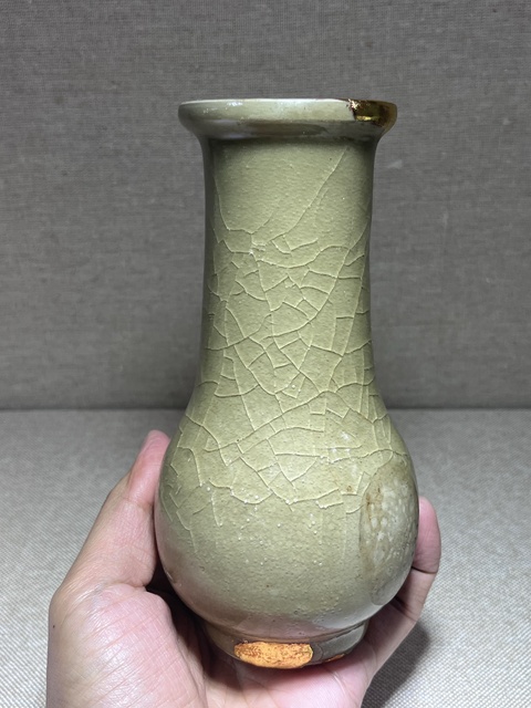 古玩陶瓷龍泉瓶真品鑒賞圖