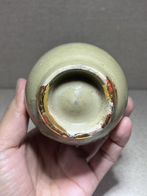 古玩陶瓷龍泉瓶真品鑒賞圖