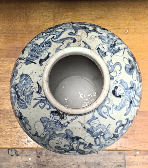 古玩陶瓷明代哥釉青花人物故事紋大罐拍賣，當(dāng)前價(jià)格15000元